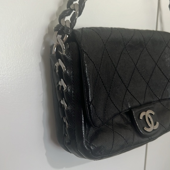 Chanel Quilted Silver Chain Flap Bag. Classic. Authentic - Picture 8 of 9